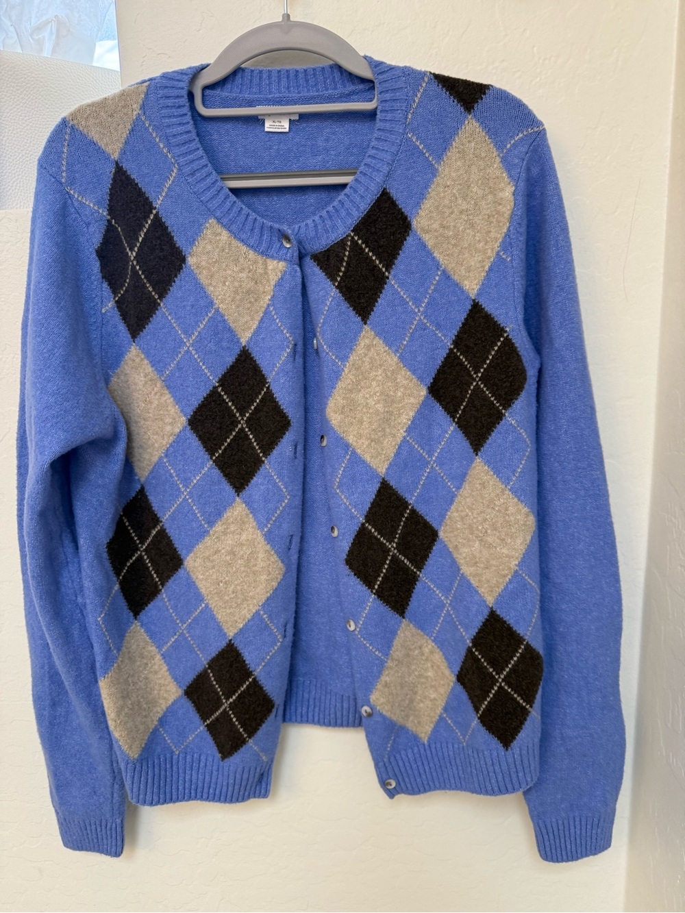 LIKE NEW! Blue Argyle Button-Front Women’s Sweater.